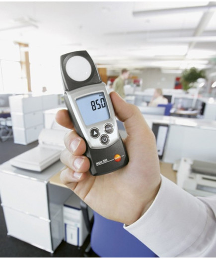 Люксметр Testo 540 (0...99 999 люкс/±3 люкс)