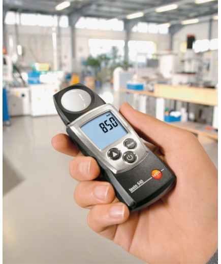 Люксметр Testo 540 (0...99 999 люкс/±3 люкс)