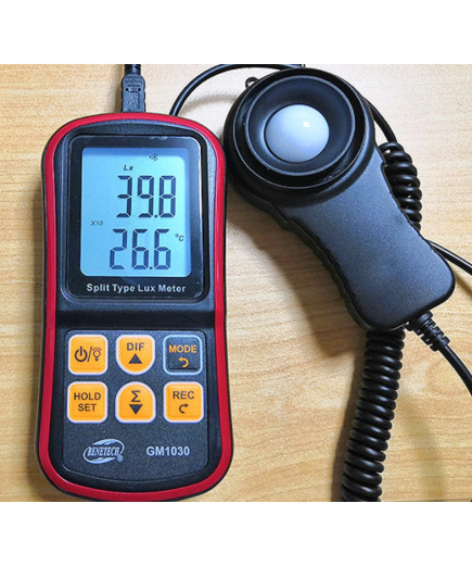 Люксметр Benetech GM1030 (0-200000 Lux) з виносним датчиком. У Кейсі. ЗА
