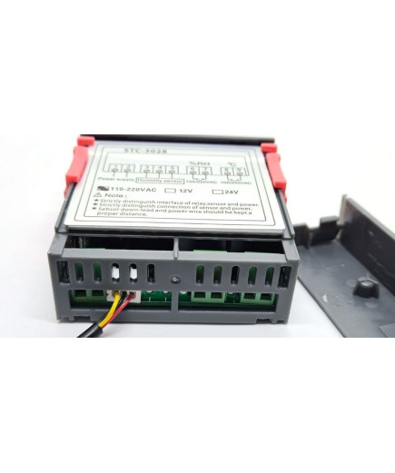 Контролер вологості та температури Ketotek STC-3028 (0 °C — +110 °C; 0% - 100%) 90-250V, 10А