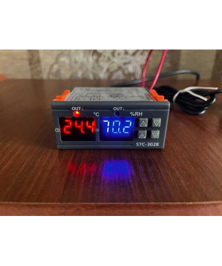 Контролер вологості та температури Ketotek STC-3028 (0 °C — +110 °C; 0% - 100%) 90-250V, 10А
